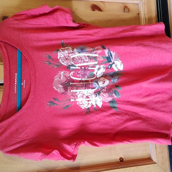Lucky Brand t-shirt - Picture 1 of 5